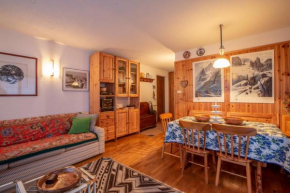 ALTIDO Family Apt for 6, near Ski Lifts, in Courmayeur